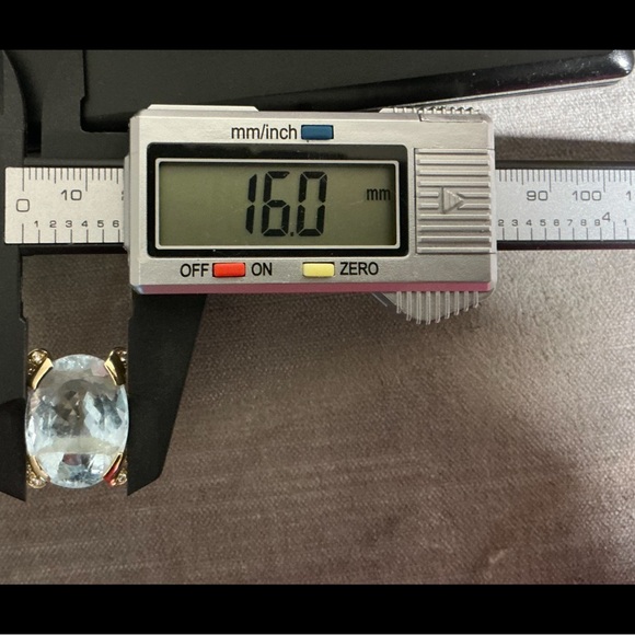 Gorgeous Vintage Aquamarine and Diamond Cocktail Ring - Picture 10 of 15